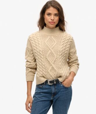 Aran-Pullover mit Zopfmuster