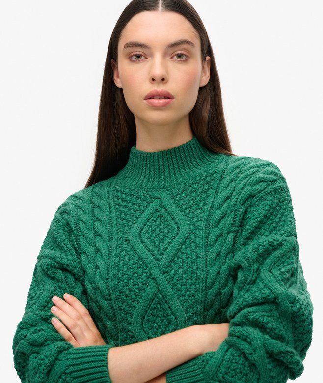 Aran-Pullover mit Zopfmuster Aran-Pullover mit Zopfmuster