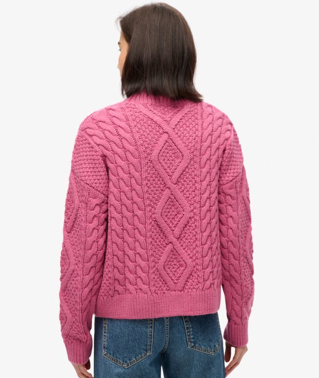 Aran-Pullover mit Zopfmuster Aran-Pullover mit Zopfmuster