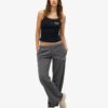 Athletic Essentials Cami-Oberteil mit bestickten Knöpfen Athletic Essentials Cami-Oberteil mit bestickten Knöpfen