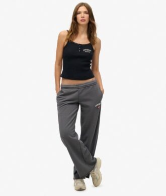 Athletic Essentials Cami-Oberteil mit bestickten Knöpfen