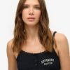 Athletic Essentials Cami-Oberteil mit bestickten Knöpfen Athletic Essentials Cami-Oberteil mit bestickten Knöpfen