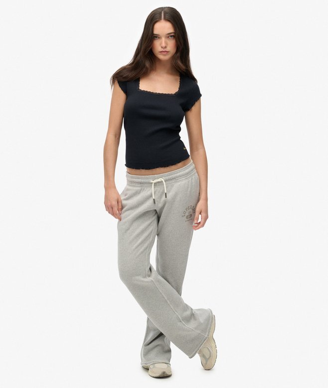 Athletic Essentials Oberteil mit quadratischem Ausschnitt Athletic Essentials Oberteil mit quadratischem Ausschnitt