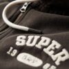 Athletic Essentials Relaxed Crop Zip-Kapuzenpullover Athletic Essentials Relaxed Crop Zip-Kapuzenpullover