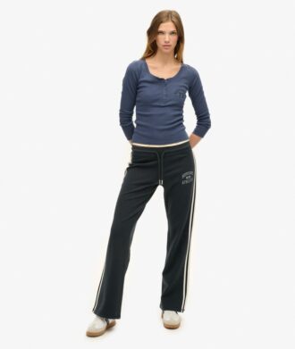 Athletic Essentials Stripe Flare Jogginghose