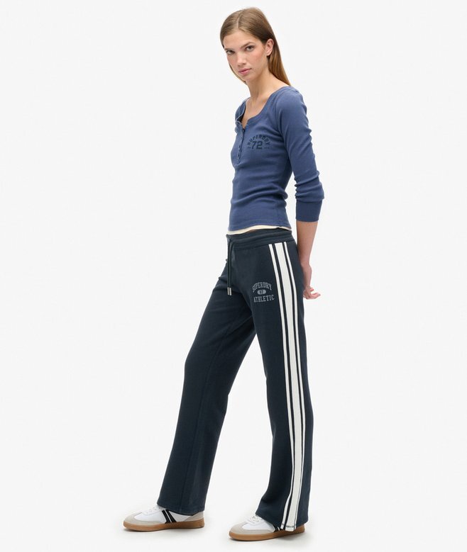 Athletic Essentials Stripe Flare Jogginghose Athletic Essentials Stripe Flare Jogginghose