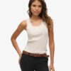 Athletic Essentials Vintage-Oberteil mit Spitzenbesatz Athletic Essentials Vintage-Oberteil mit Spitzenbesatz