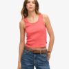 Athletic Essentials Vintage-Oberteil mit Spitzenbesatz Athletic Essentials Vintage-Oberteil mit Spitzenbesatz