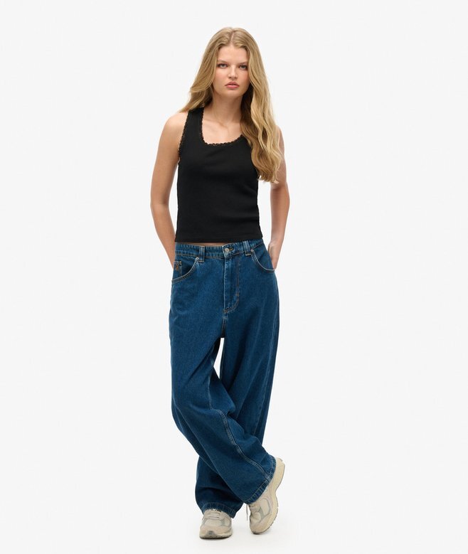 Athletic Essentials Vintage-Oberteil mit Spitzenbesatz Athletic Essentials Vintage-Oberteil mit Spitzenbesatz