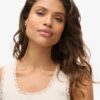 Athletic Essentials Vintage-Oberteil mit Spitzenbesatz Athletic Essentials Vintage-Oberteil mit Spitzenbesatz