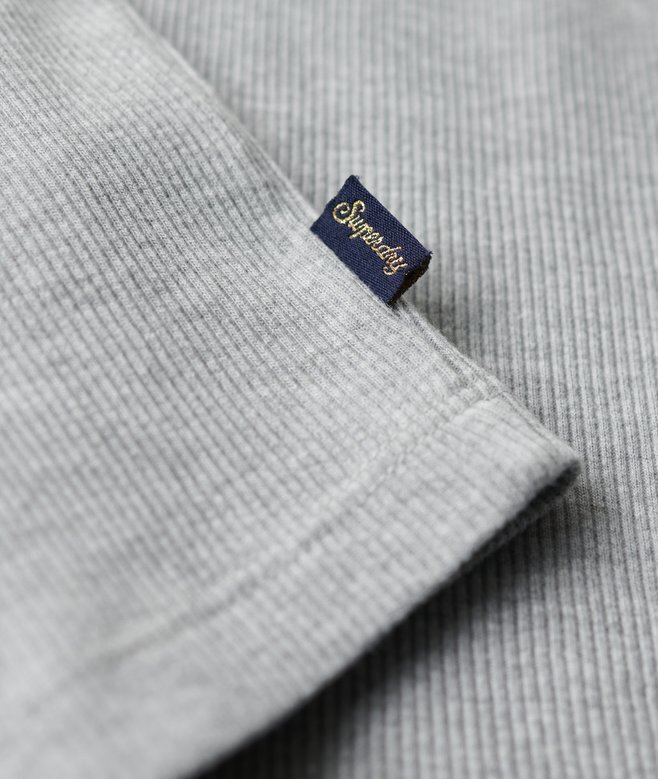 Athletic Essentials Vintage-Oberteil mit Spitzenbesatz Athletic Essentials Vintage-Oberteil mit Spitzenbesatz