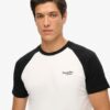 Baseball-T-Shirt aus Organic Cotton mit Essential-Logo Baseball-T-Shirt aus Organic Cotton mit Essential-Logo