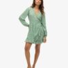 Bedrucktes Langarm-Wickel-Minikleid Bedrucktes Langarm-Wickel-Minikleid