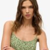 Bedrucktes Midi-Kleid mit Knopfleiste Bedrucktes Midi-Kleid mit Knopfleiste