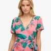 Bedrucktes Mini-Wickel-Kleid Bedrucktes Mini-Wickel-Kleid
