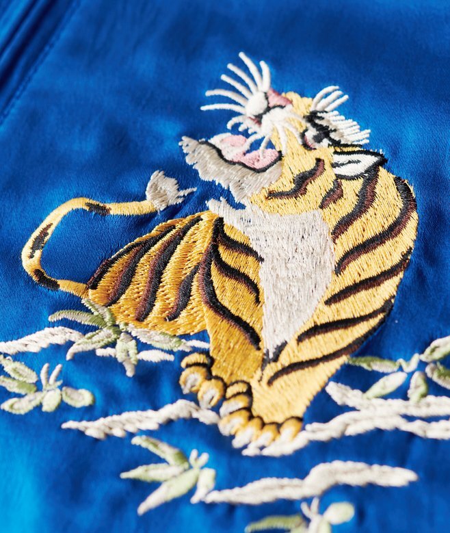 Bomberjacke mit Sukajan-Stickerei Bomberjacke mit Sukajan-Stickerei