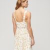 Cami-Kleid mit V-Ausschnitt und Spitzenbesatz Cami-Kleid mit V-Ausschnitt und Spitzenbesatz