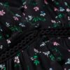 Cami-Kleid mit V-Ausschnitt und Spitzenbesatz Cami-Kleid mit V-Ausschnitt und Spitzenbesatz