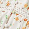 Cami-Kleid mit V-Ausschnitt und Spitzenbesatz Cami-Kleid mit V-Ausschnitt und Spitzenbesatz