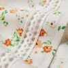 Cami-Kleid mit V-Ausschnitt und Spitzenbesatz Cami-Kleid mit V-Ausschnitt und Spitzenbesatz