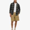 Cargo-Shorts mit Kontrastnähten Cargo-Shorts mit Kontrastnähten