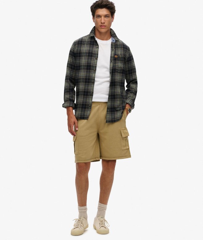 Cargo-Shorts mit Kontrastnähten Cargo-Shorts mit Kontrastnähten