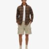 Cargo-Shorts mit Kontrastnähten Cargo-Shorts mit Kontrastnähten