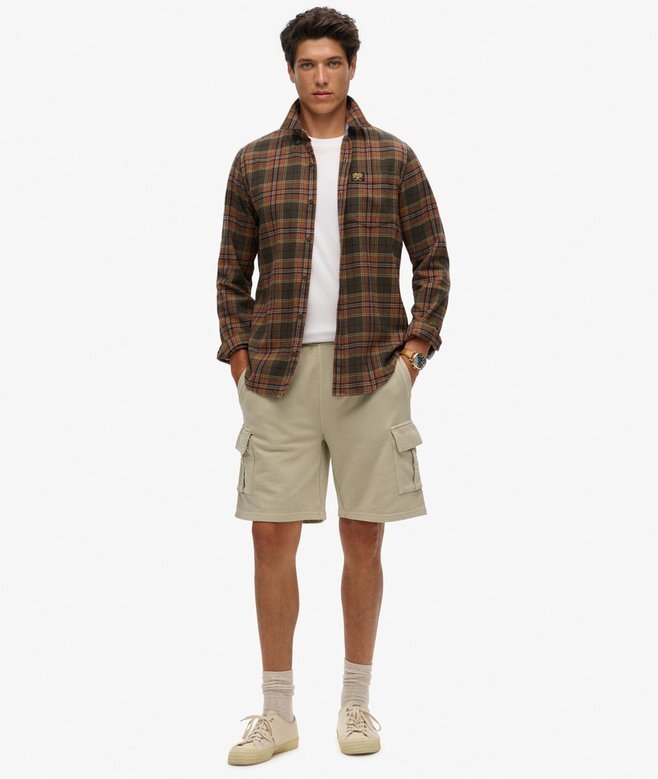 Cargo-Shorts mit Kontrastnähten Cargo-Shorts mit Kontrastnähten