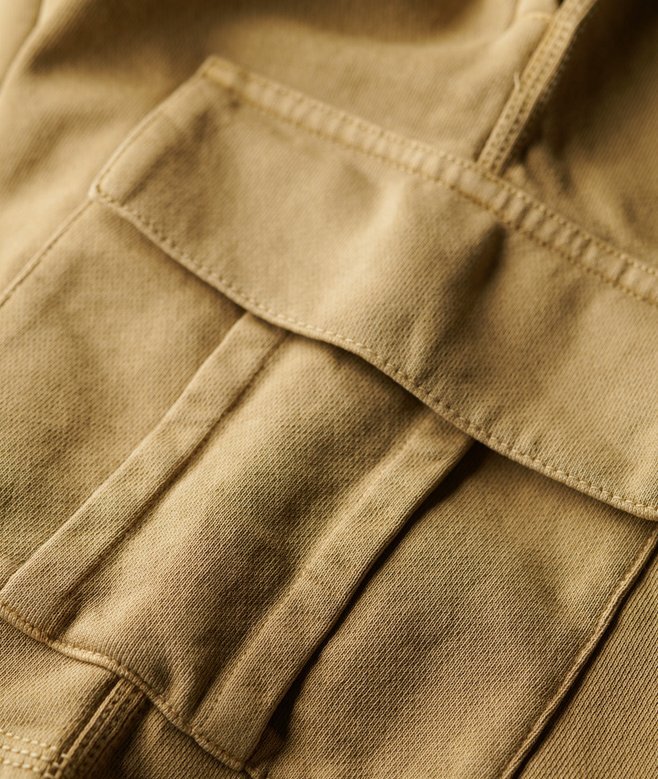 Cargo-Shorts mit Kontrastnähten Cargo-Shorts mit Kontrastnähten