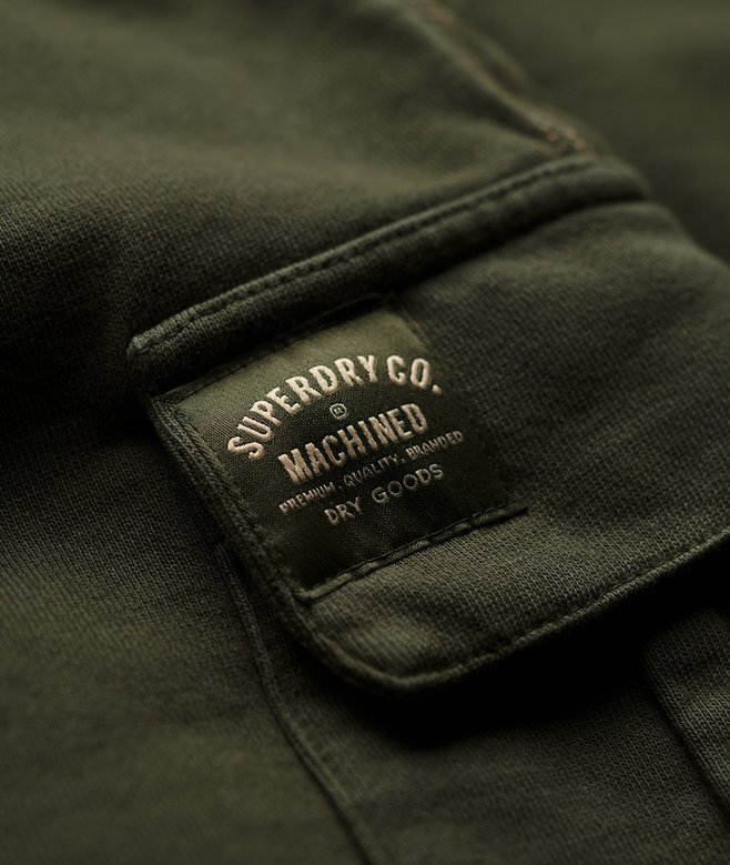 Cargo-Shorts mit Kontrastnähten Cargo-Shorts mit Kontrastnähten