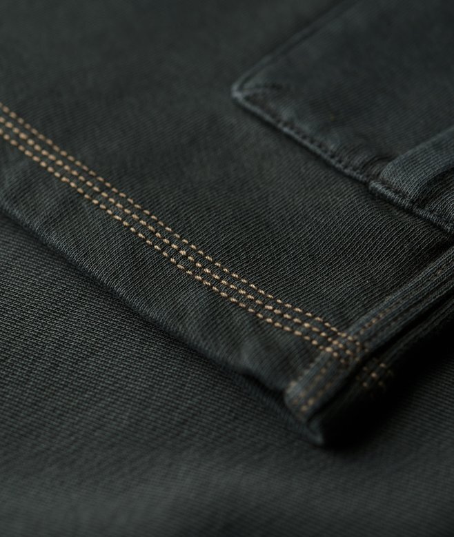 Cargo-Shorts mit Kontrastnähten Cargo-Shorts mit Kontrastnähten