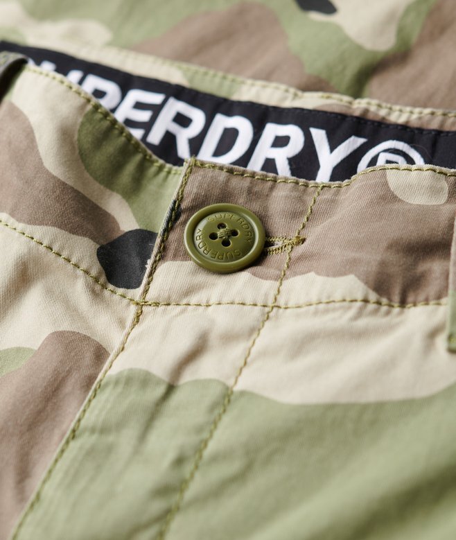 Cargohose mit niedriger Leibhöhe und geradem Schnitt Cargohose mit niedriger Leibhöhe und geradem Schnitt