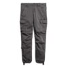 Cargohose mit niedriger Leibhöhe und geradem Schnitt Cargohose mit niedriger Leibhöhe und geradem Schnitt