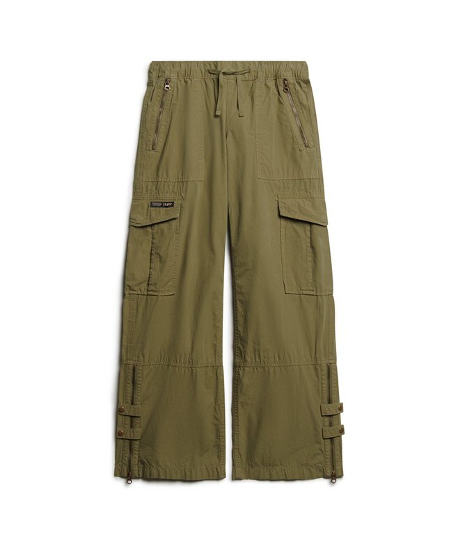 Cargohose mit niedriger Leibhöhe und weitem Bein Cargohose mit niedriger Leibhöhe und weitem Bein