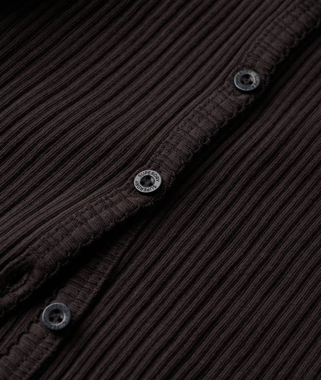 Essential Langarm-Oberteil mit Knopfleiste Essential Langarm-Oberteil mit Knopfleiste