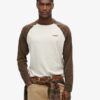 Essential Logo Baseball-Langarm-Oberteil Essential Logo Baseball-Langarm-Oberteil