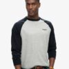 Essential Logo Baseball-Langarm-Oberteil Essential Logo Baseball-Langarm-Oberteil
