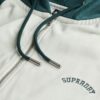 Essential Logo Oversized Raglan-Kapuzenpullover mit Reißverschluss Essential Logo Oversized Raglan-Kapuzenpullover mit Reißverschluss