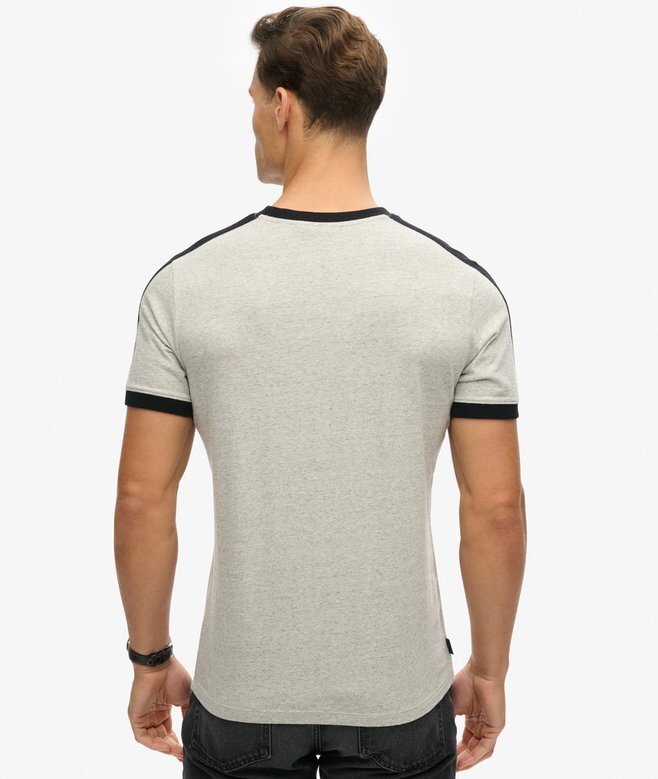 Essential Logo Retro-T-Shirt Essential Logo Retro-T-Shirt