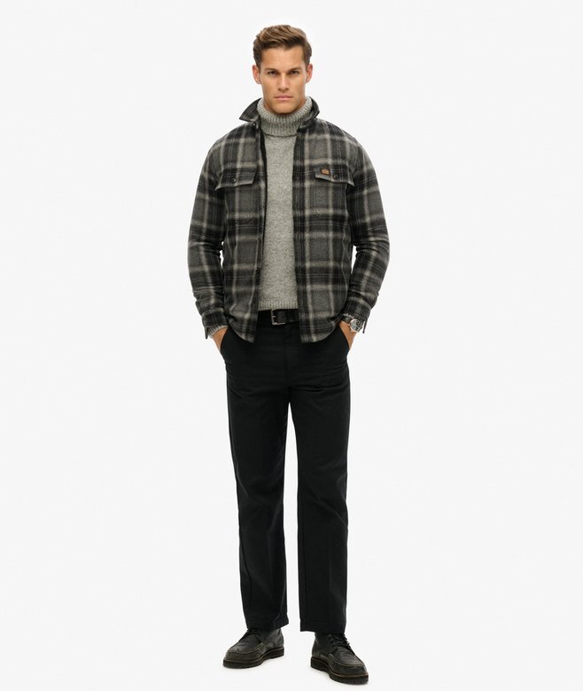 Gerade geschnittene Chino-Hose Gerade geschnittene Chino-Hose