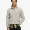 Gerippter Pullover mit halben Knöpfen Gerippter Pullover mit halben Knöpfen