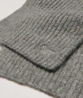 Gerippter Strickschal