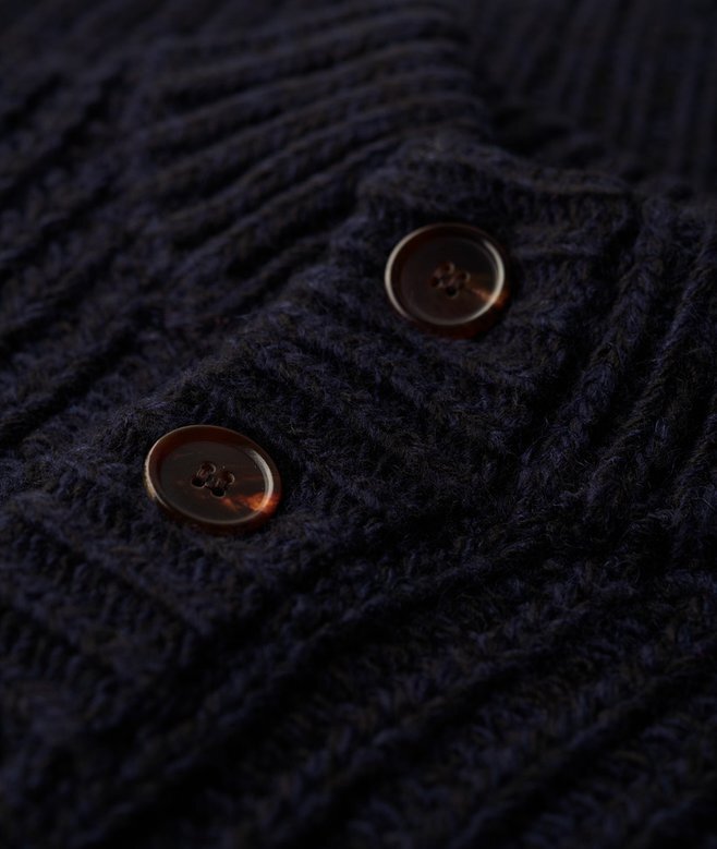 Grobstrick-Pullover mit halbem Reißverschluss Grobstrick-Pullover mit halbem Reißverschluss