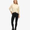 Grobstrickpullover mit Zopfmuster