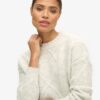 Grobstrickpullover mit Zopfmuster