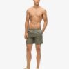 Hochwertige, bestickte 17-Zoll-Shorts
