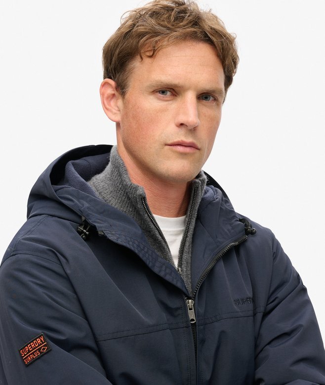 Hooded Bomberjacke aus Surplus-Nylon Hooded Bomberjacke aus Surplus-Nylon