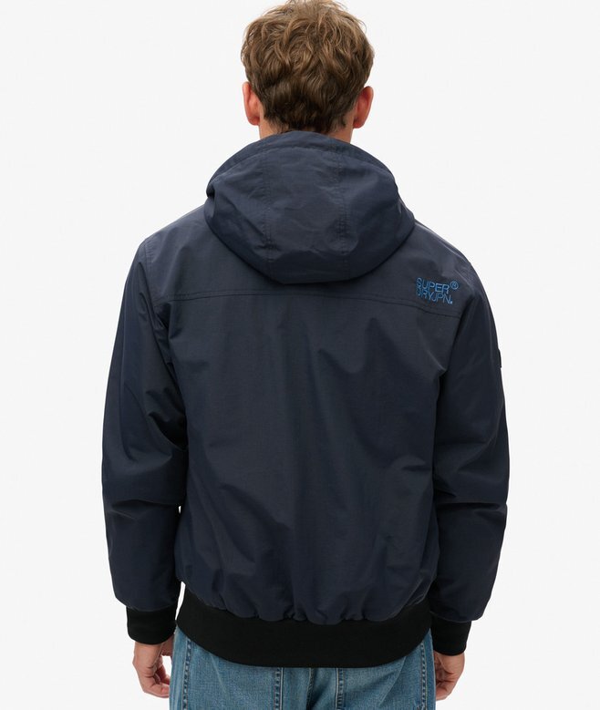 Hooded Bomberjacke aus Surplus-Nylon Hooded Bomberjacke aus Surplus-Nylon