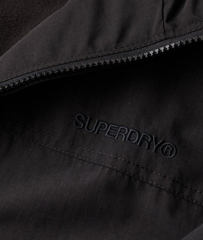 Hooded Bomberjacke aus Surplus-Nylon Hooded Bomberjacke aus Surplus-Nylon