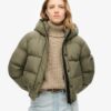 Hooded Sportliche Puffer-Bomberjacke Hooded Sportliche Puffer-Bomberjacke